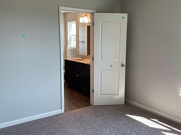 4th image of 212 Wynn Dr #1