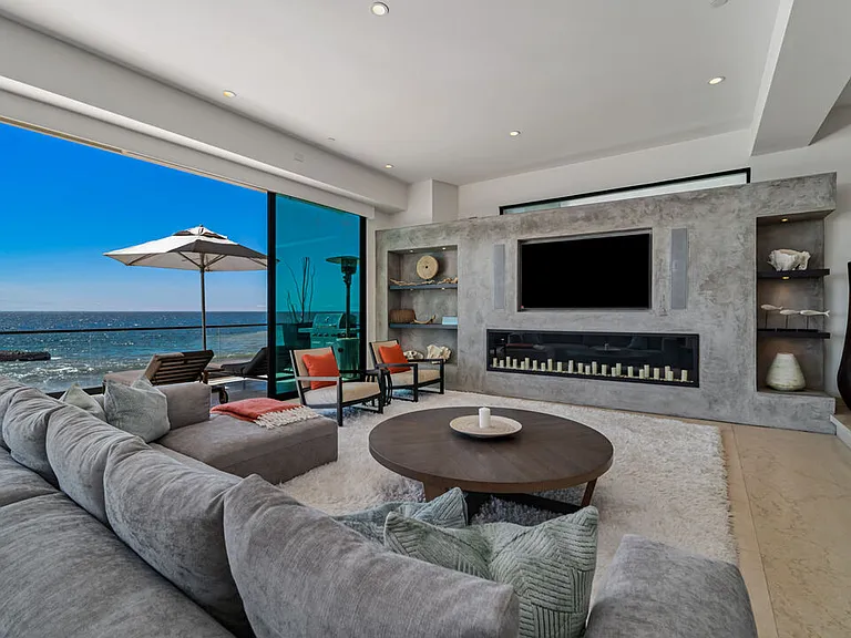 25250 Malibu Rd — Photo 7