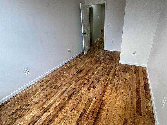 3rd image of 155-159 Midland Ave #11281607