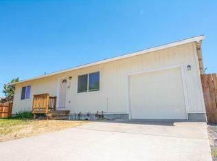 2446 SW 25th St, Redmond, OR 97756