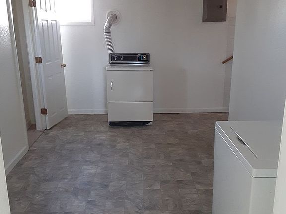 4th image of 325 W Overland Dr