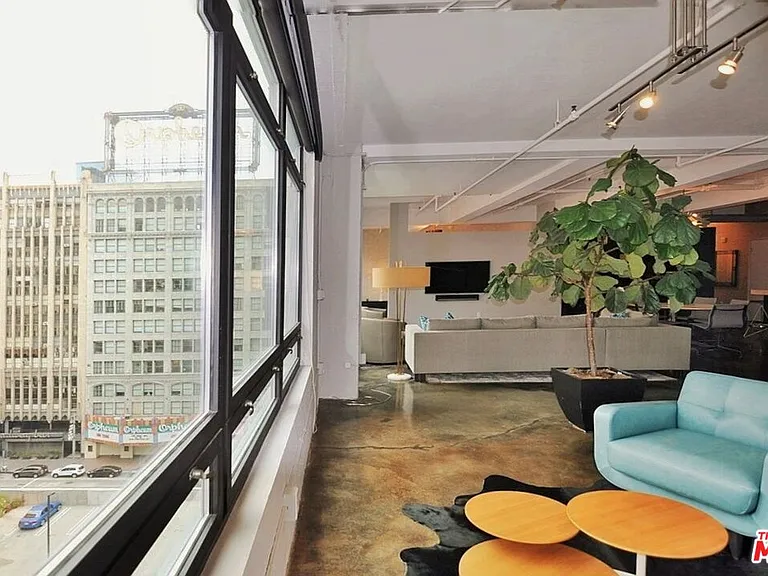 849 S Broadway #811 — Photo 8