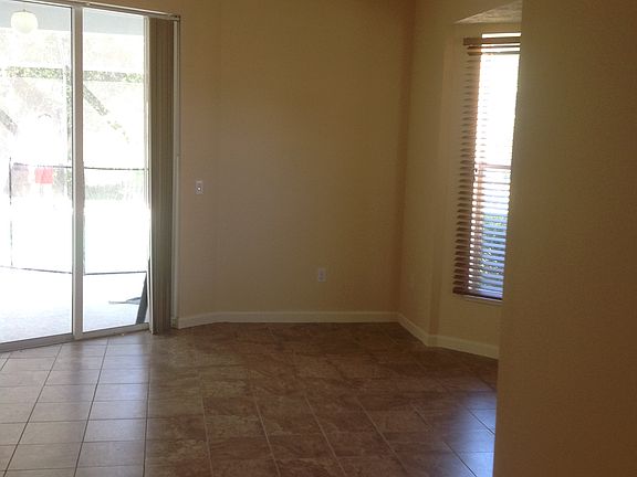 4th image of 3277 SE Quay St