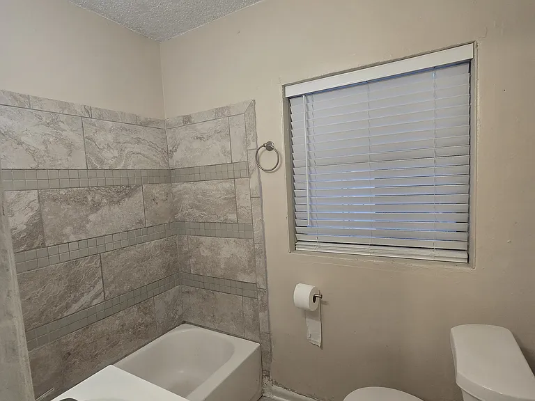 1739 Melson Ave — Photo 5