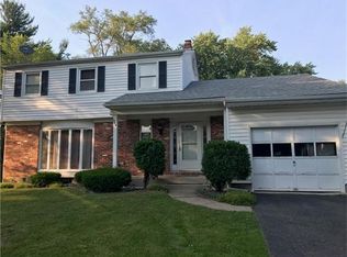 204 Colonial Rd, Edgewater Park, NJ 08010