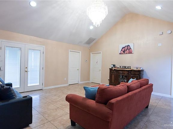 5th image of 1706 Esperanza Ave