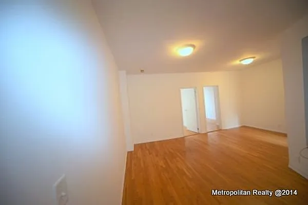Rented by Metropolitan Realty | media 18