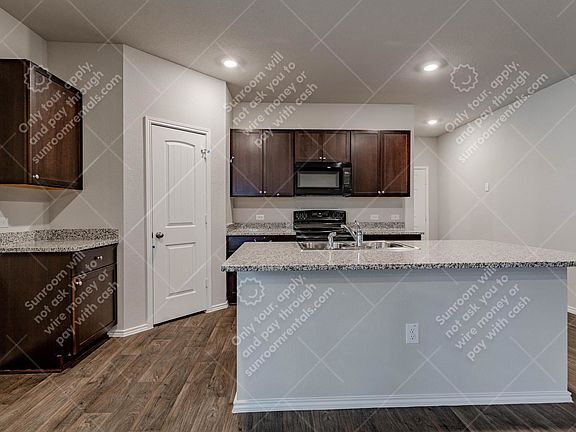5th image of 5725 Berriweather Dr
