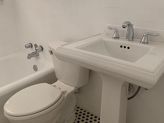 Classic tile bathroom!