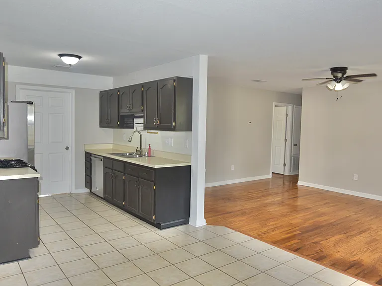2717 Timbermist Dr — Photo 7