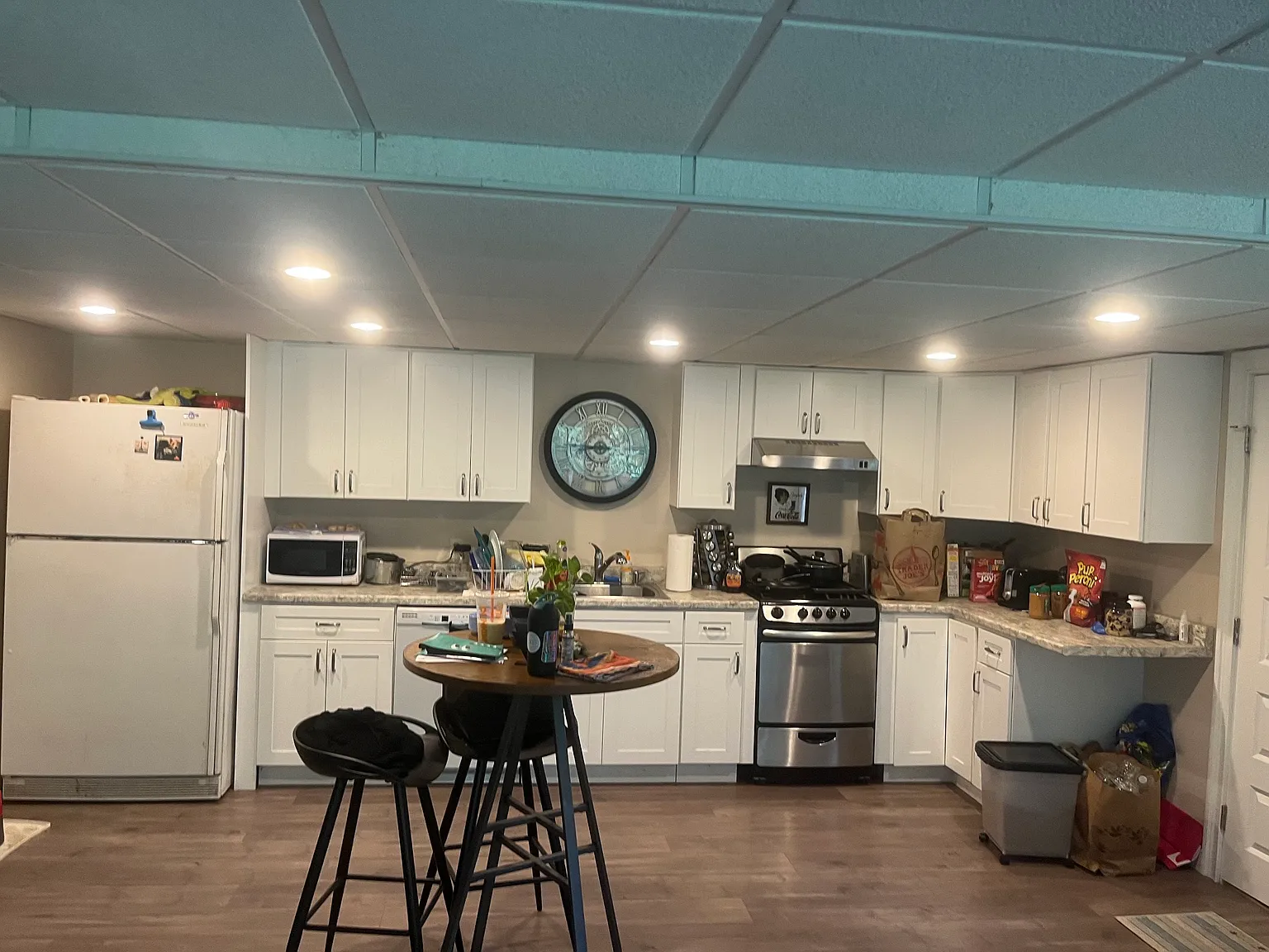 1 bed, 900 sqft, $2,200 — Photo 3
