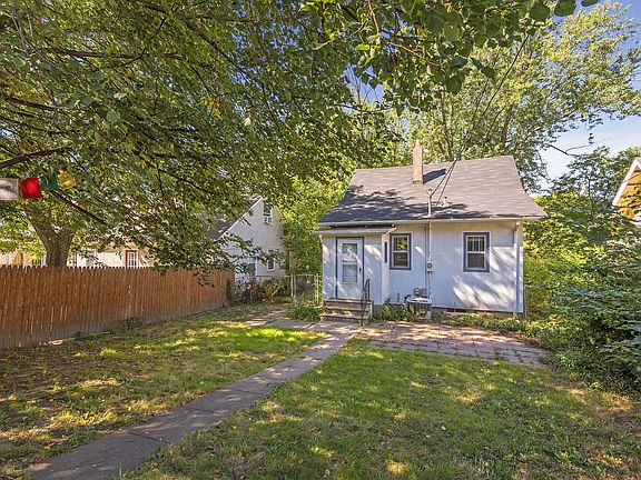 5th image of 2927 Johnson St NE