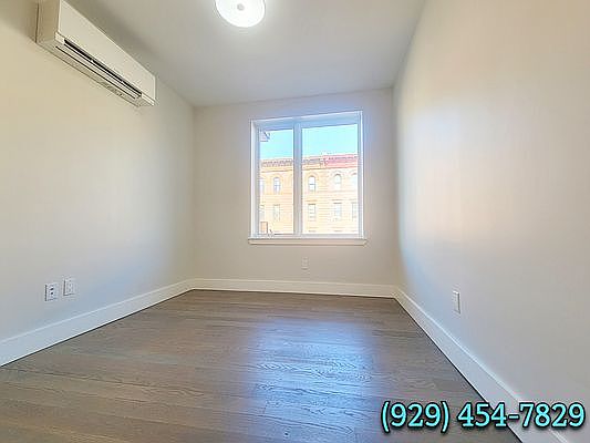 4th image of 214 Bainbridge St #2A