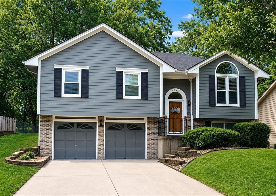 1st image of 8325 N Allenton Dr