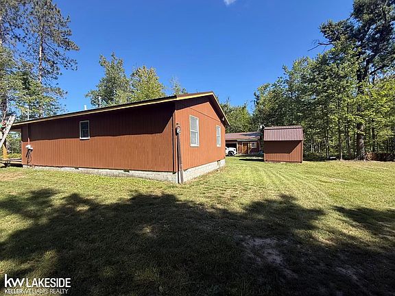2nd image of 1561 W Helmer Lake Rd
