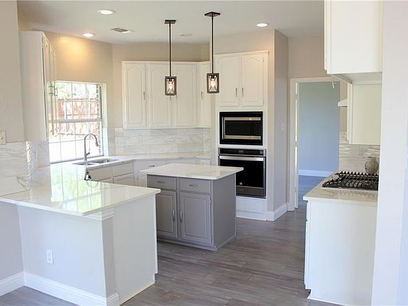 2nd image of 2101 Golden Arrow Dr
