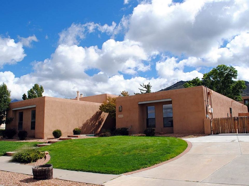 1st image of 5016 Calle Alta NE