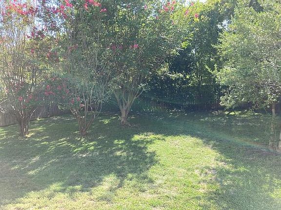 3rd image of 2511 Wilshire Dr