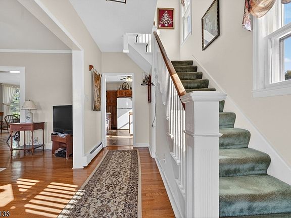 5th image of 272 Skillman Rd