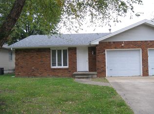 1515 E Camino Alto St, Springfield, MO 65804