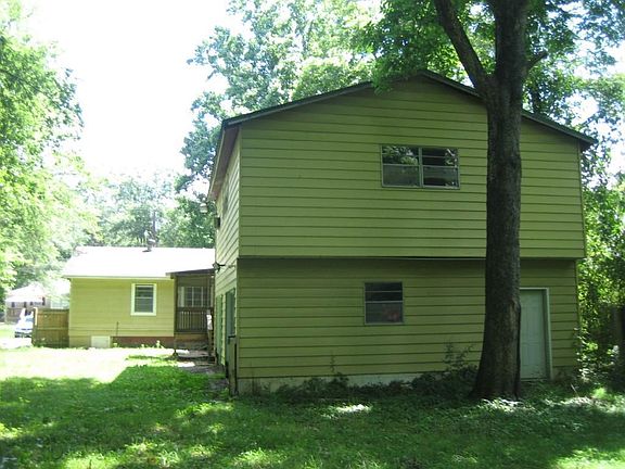 2nd image of 400 Wickstead Rd