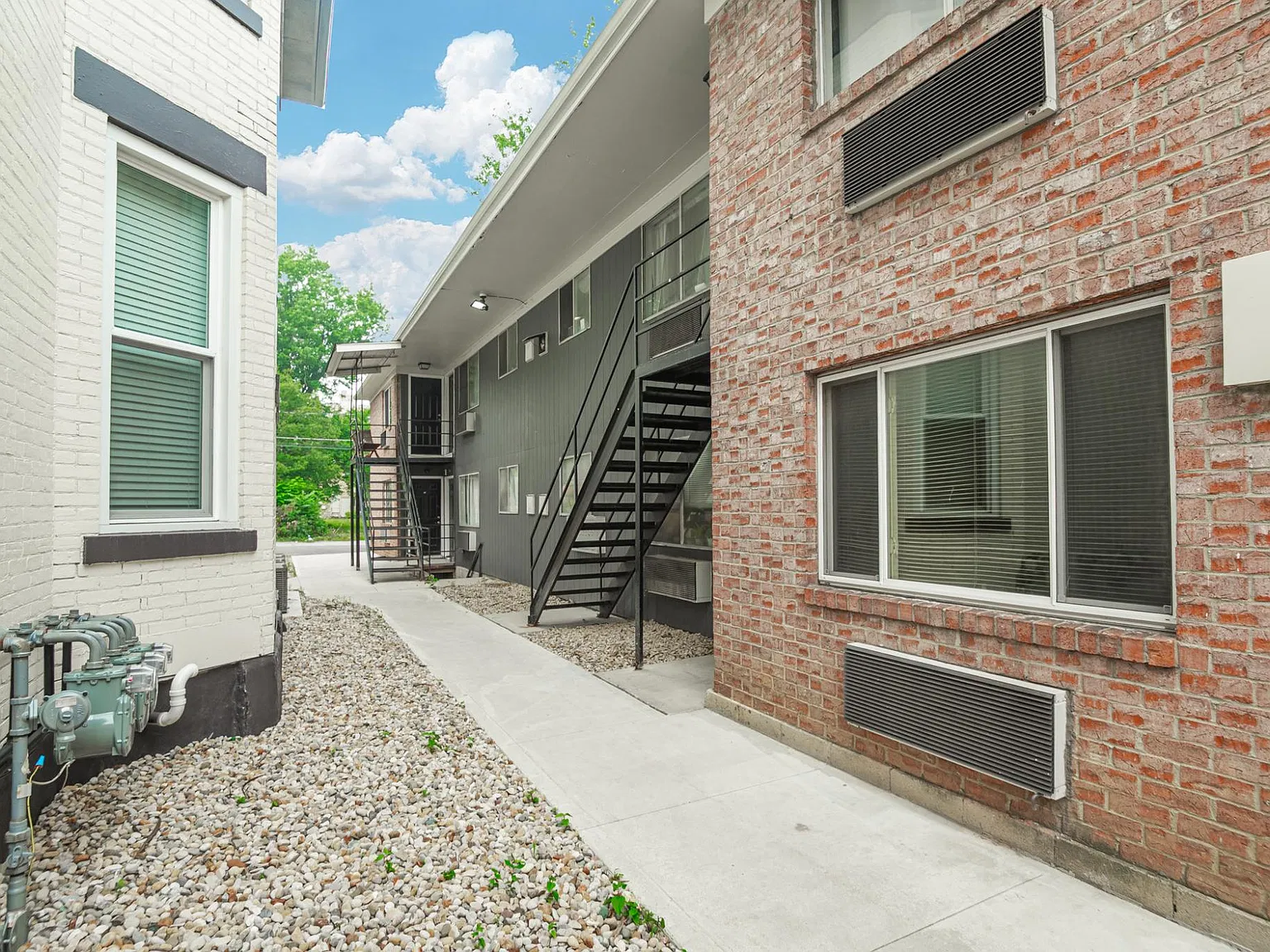 1 bed, 550 sqft, $900 — Photo 3
