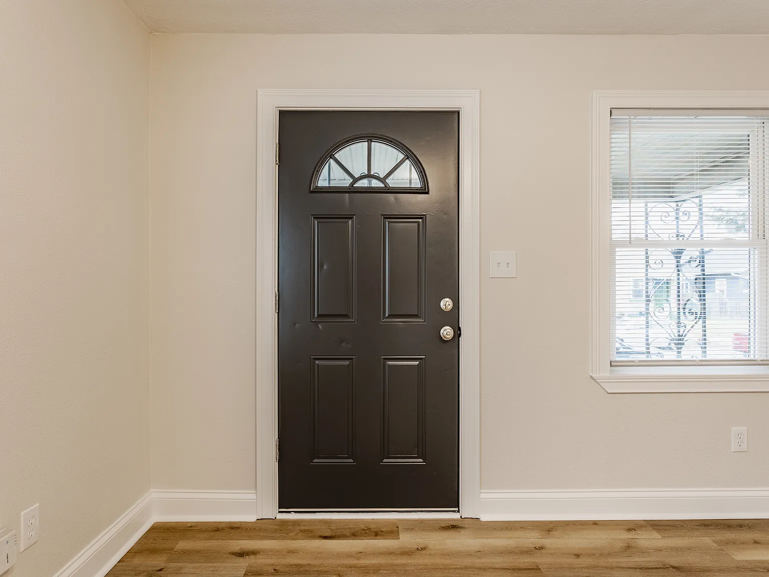 1 bed, 800 sqft, $895 — Photo 3