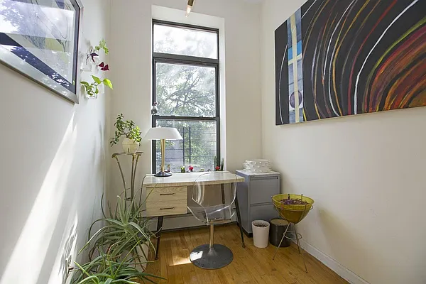 Rented by Space Marketing Shop | media 8