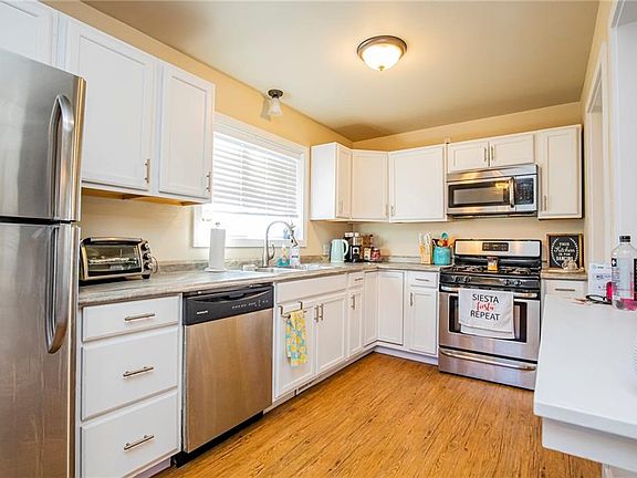 5th image of 574 S Sang Ave #576
