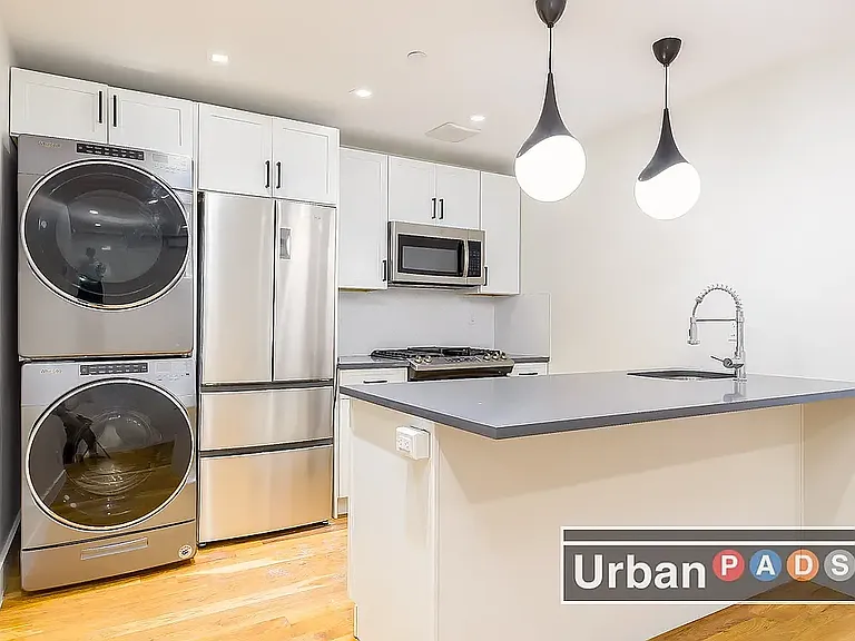 184 Adelphi St #1A — Photo 3