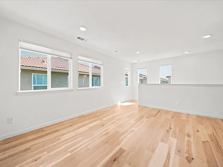 15 Bannock Glen Pl — Photo 18