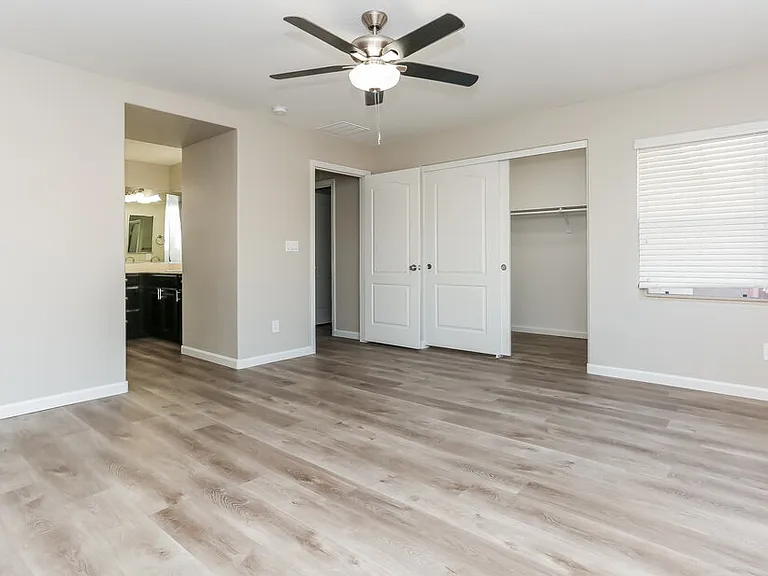 7215 Mulberry Forest St — Photo 10