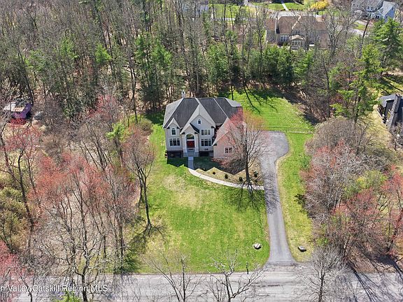 2nd image of 45 Tall Oaks Drive