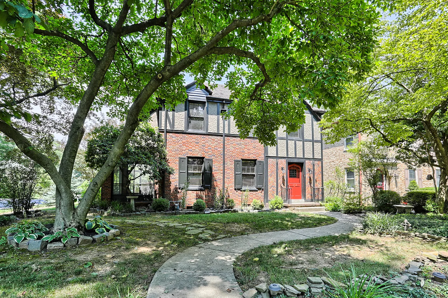 1103 Louise Ave photo 1
