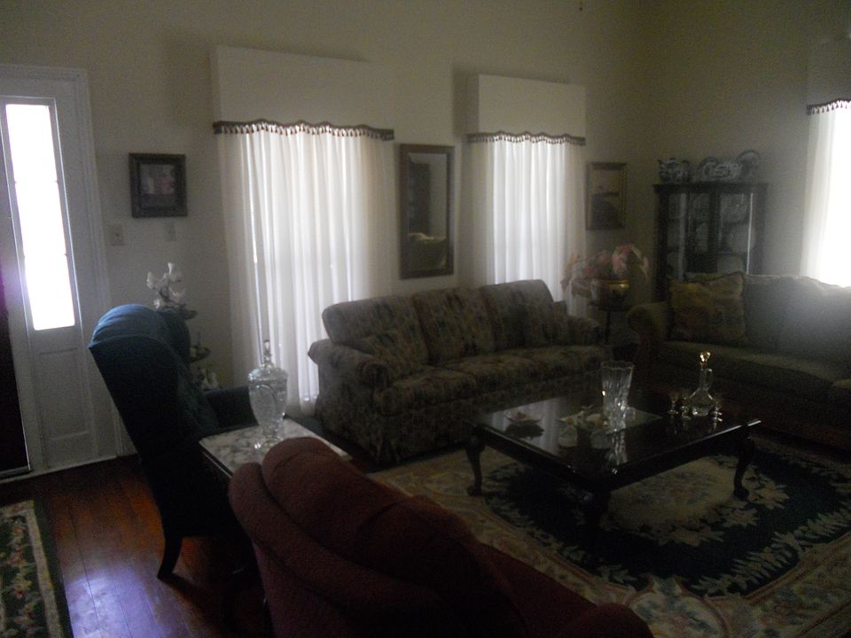 1st image of 525 W Court St