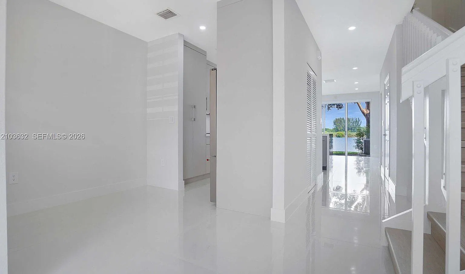 The Shores Condo No 1 — Photo 4