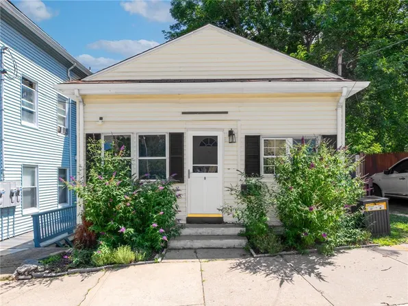 232 Transit St, Woonsocket, RI 02895