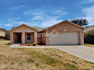240 Northview Ter, Burleson, TX 76028