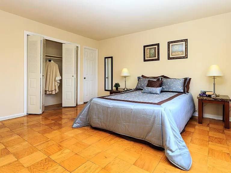 501 S Frederick Ave — Photo 6