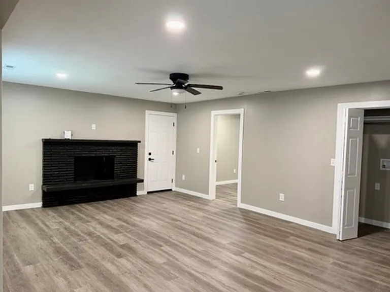 1755 S Greenwood Ave — Photo 2