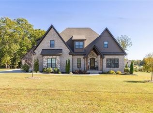 4262 Bridgehead Rd, Kernersville, NC 27284