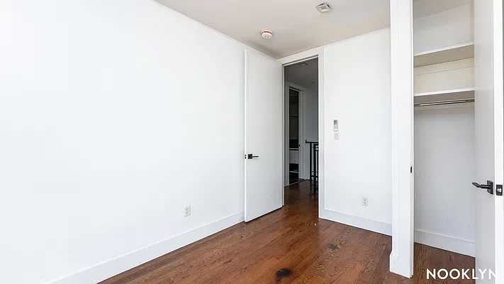 Rented by Nooklyn NYC LLC | media 19