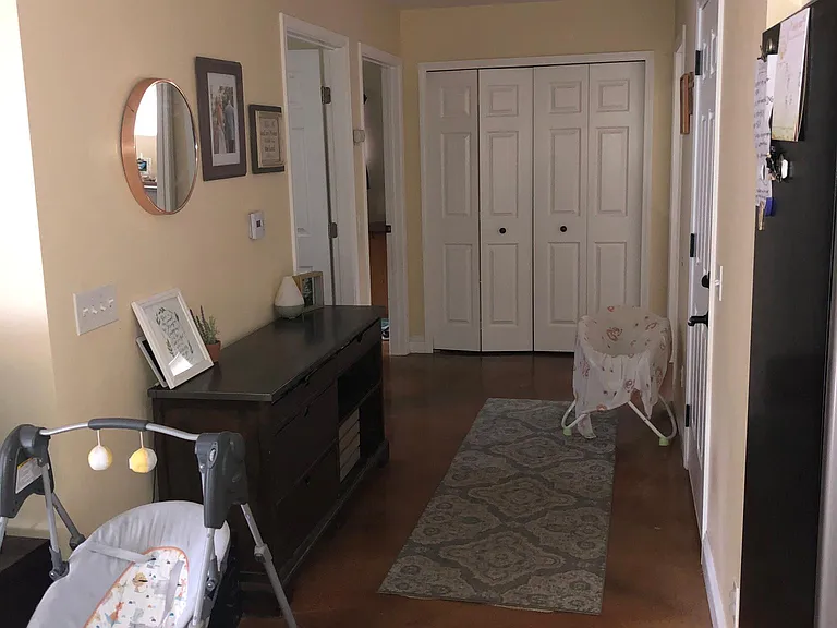 323 S Arboleda Rd — Photo 10