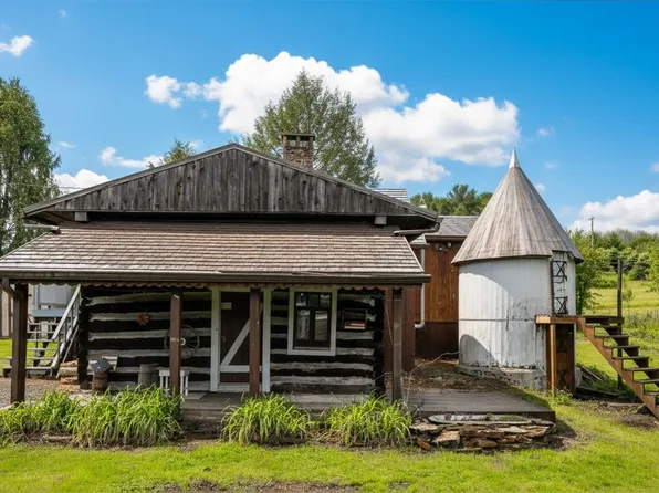 62 Stutzman Rd, Seward, PA 15954