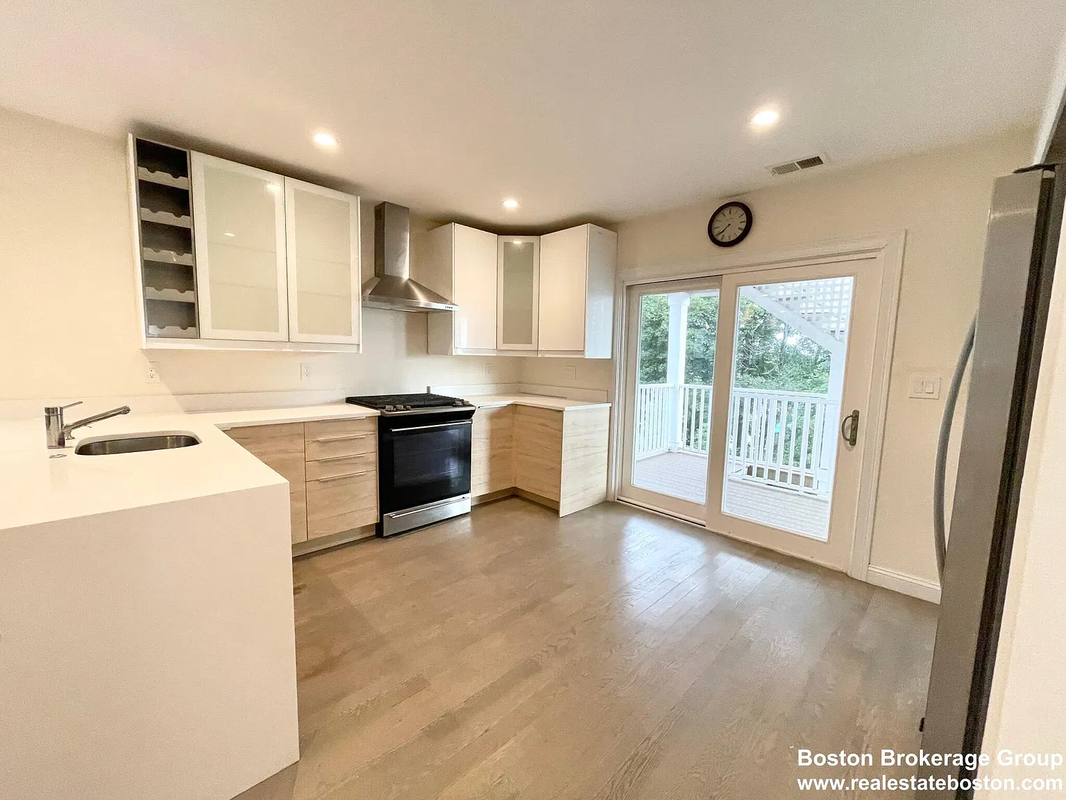 6 bed, 2.5 bath, $9,000 — Photo 4