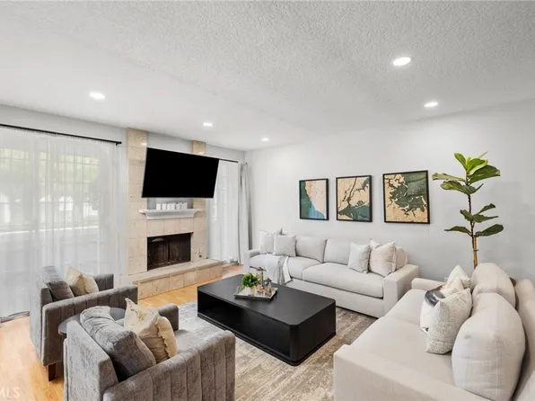 591 Holbrook Ct Unit 101, Long Beach, CA 90803