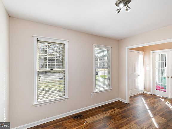 5th image of 4103 Saltburn Ct