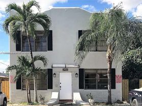 2932 NW 16th Ave