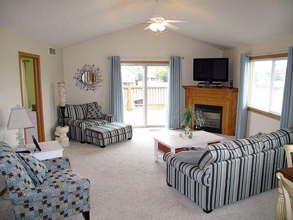 5th image of 1203 Sanborn Ave Unit 22