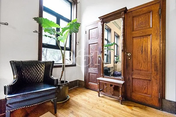 Rented by Brick&Mortar | media 16